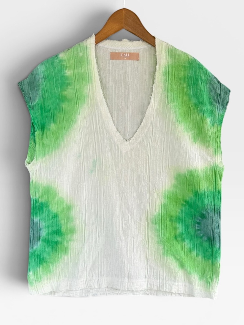 🎉5 for $45🎉 Cali top blouse shirt size M
